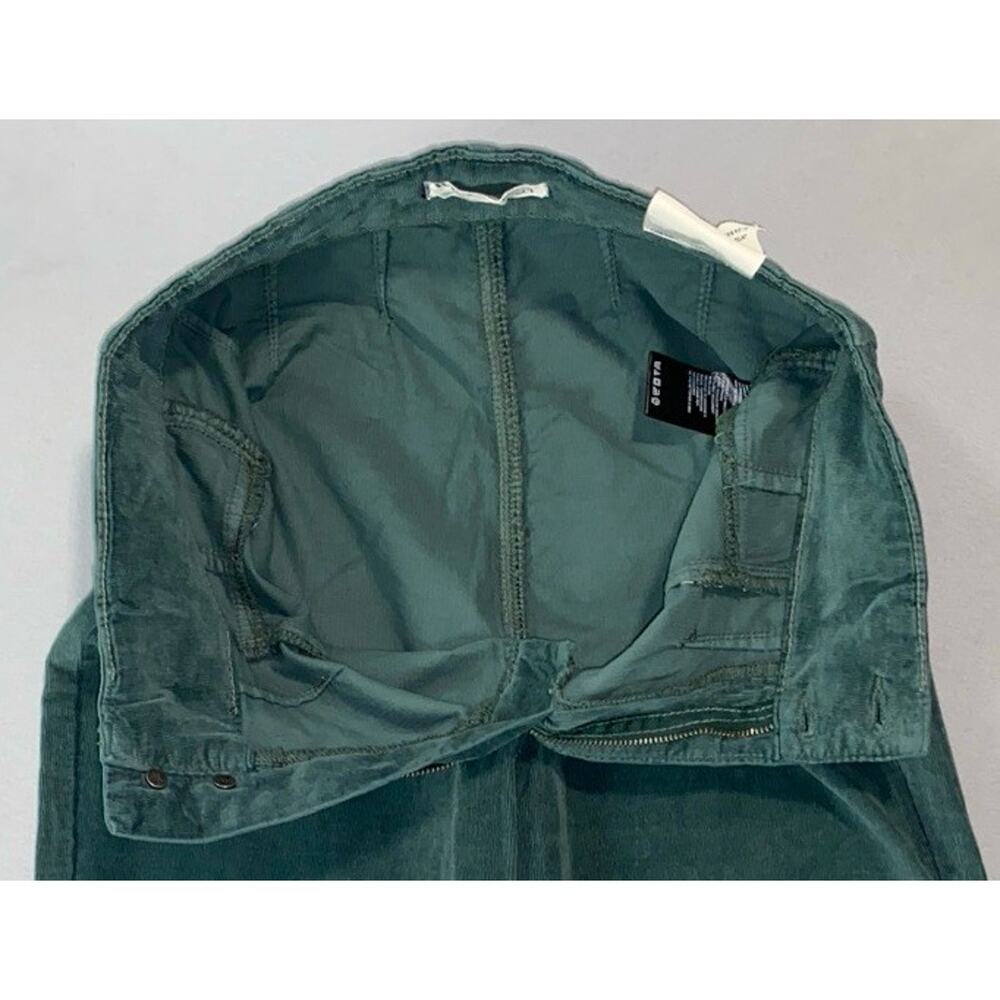 We The Free People OB1756745 Jayde Cord Flare Jeans in Huntress Green. Womens 29 - Picture 5 of 8